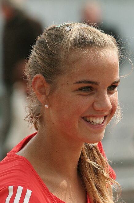 arantxa-rus-closeup.jpg
